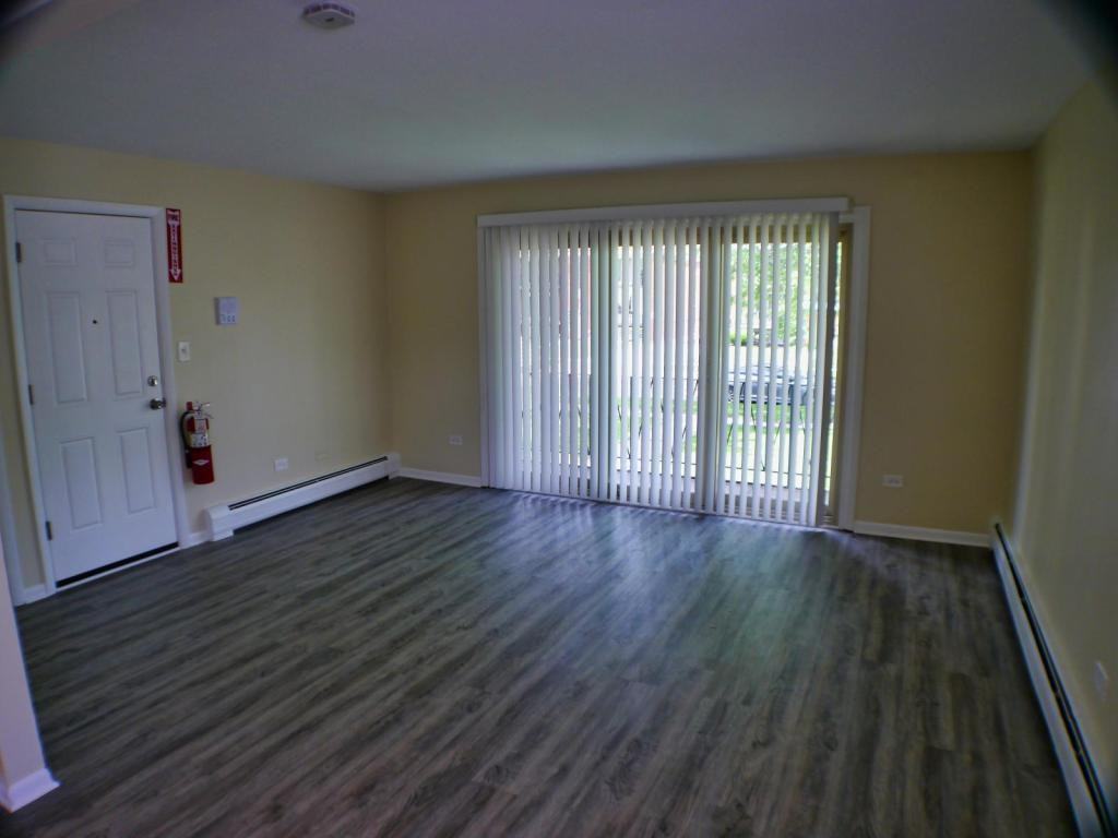 10410 Moody Ave ##Il - Photo 2 of 8