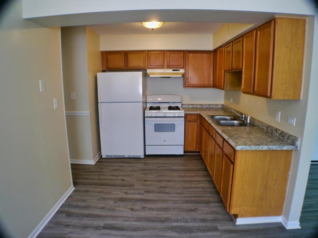 10410 Moody Ave ##Il - Photo 3 of 8