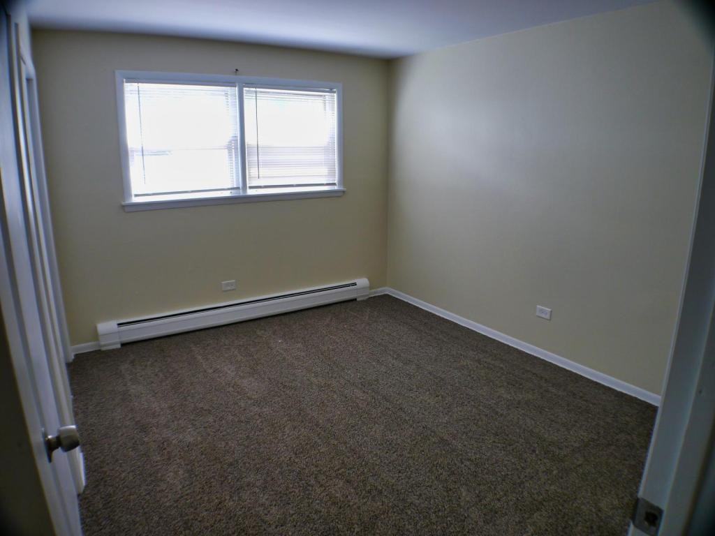 10410 Moody Ave ##Il - Photo 7 of 8
