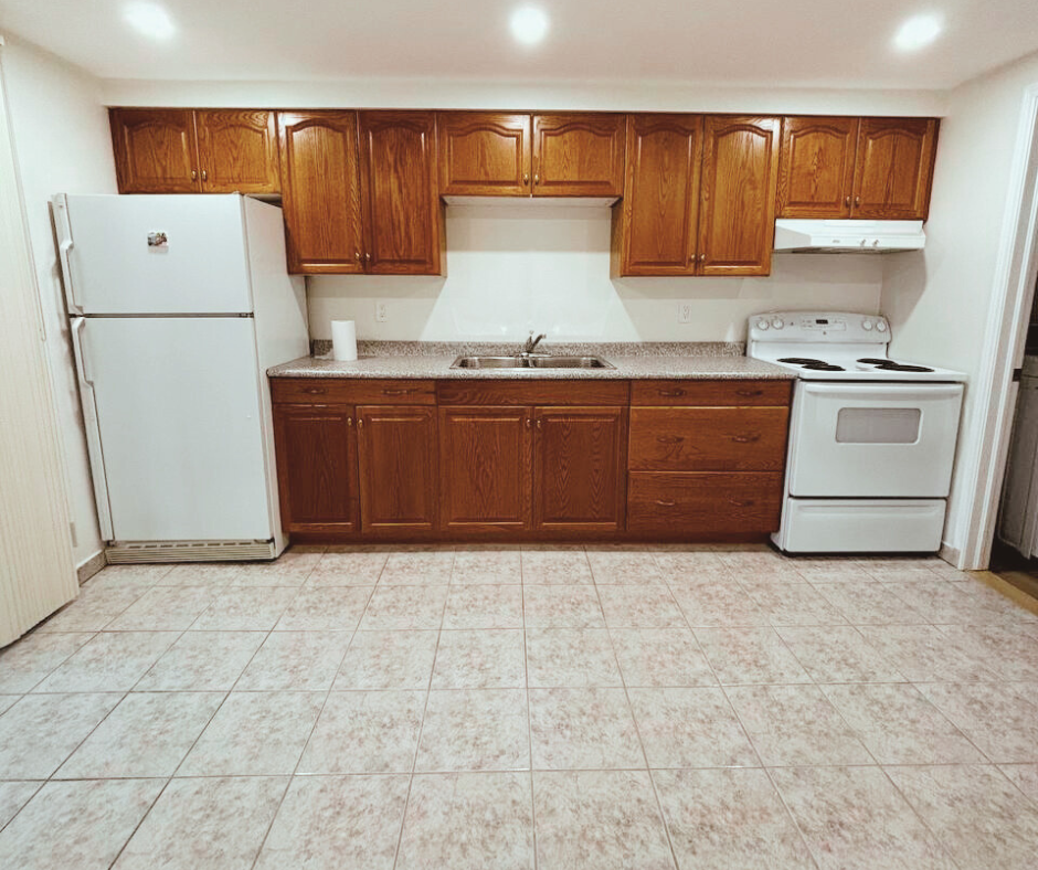 228 Greenock Drive - Photo 2 of 6