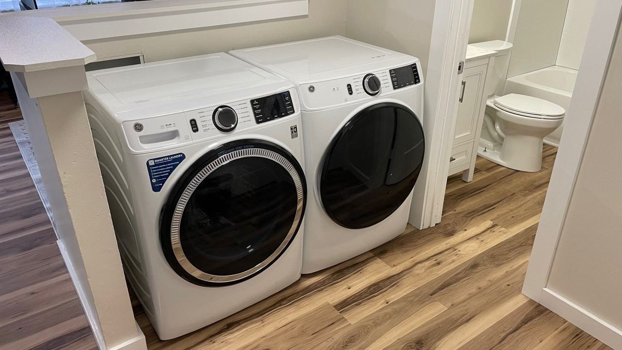 Boulevard West Apartments - Photo 6 of 33