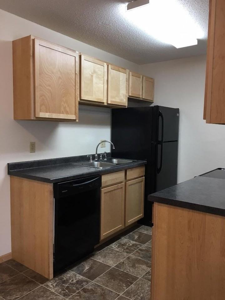 902 15th St N - Photo 2 of 16