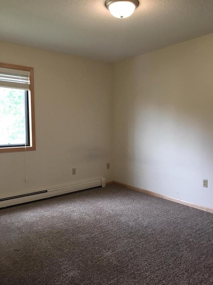 902 15th St N - Photo 7 of 16