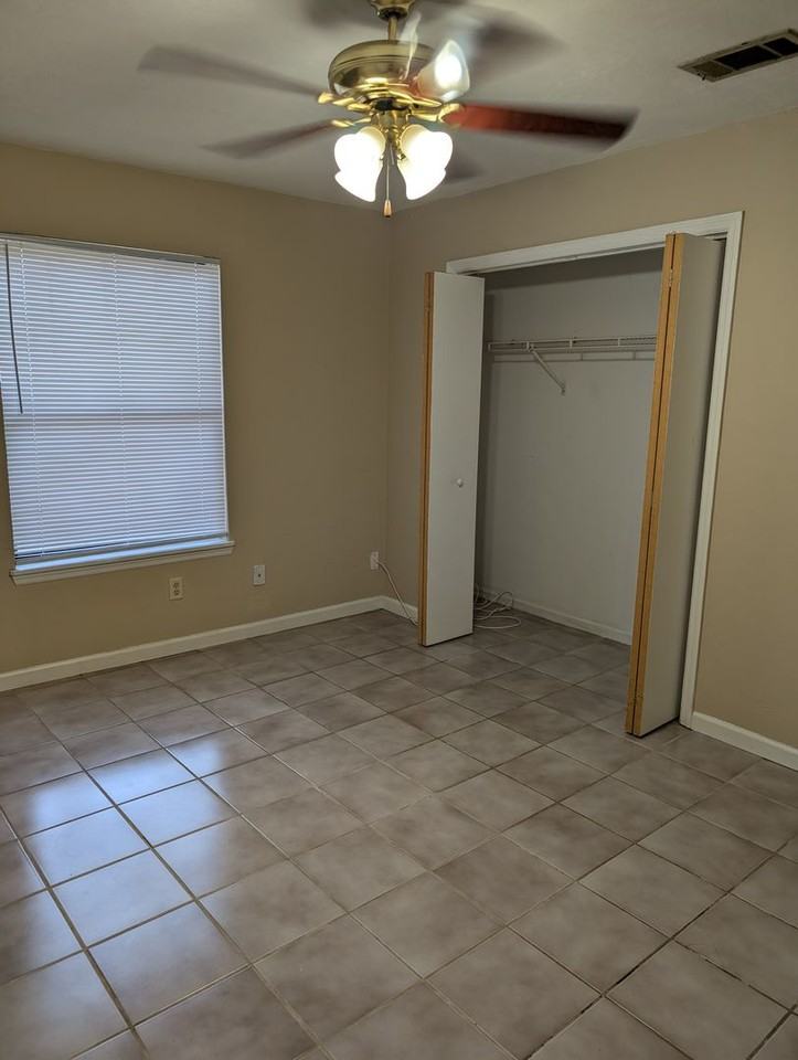 2035 Continental Ave - Photo 6 of 10