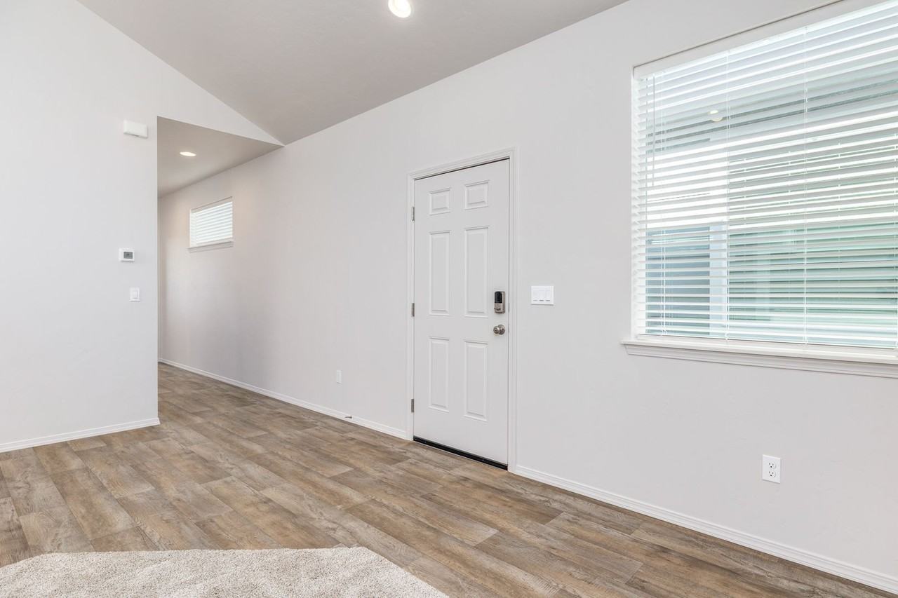 1948 Nw Enterprise St - Photo 3 of 50