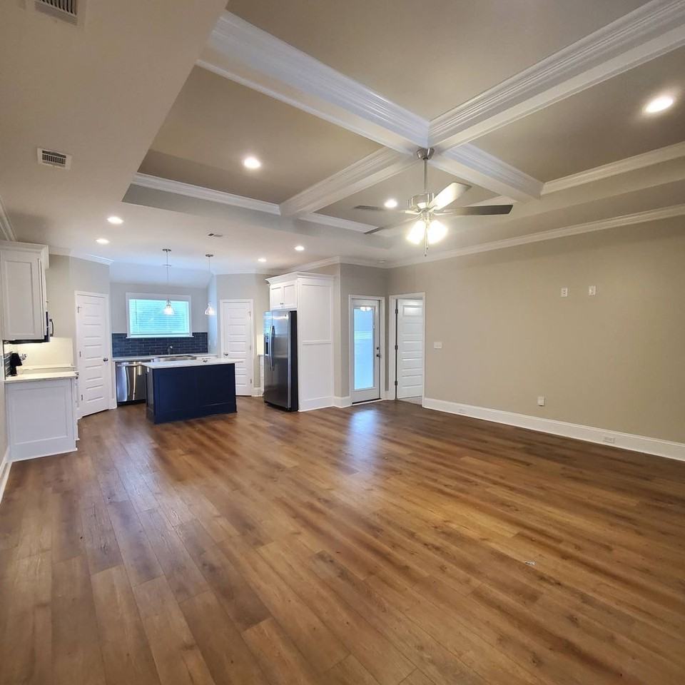 3908 Bishop Ct - Photo 2 of 15