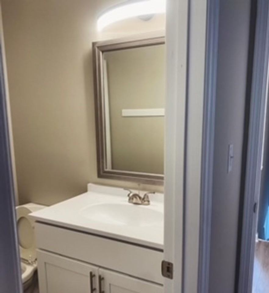 Dockside Duplexes - Photo 6 of 11