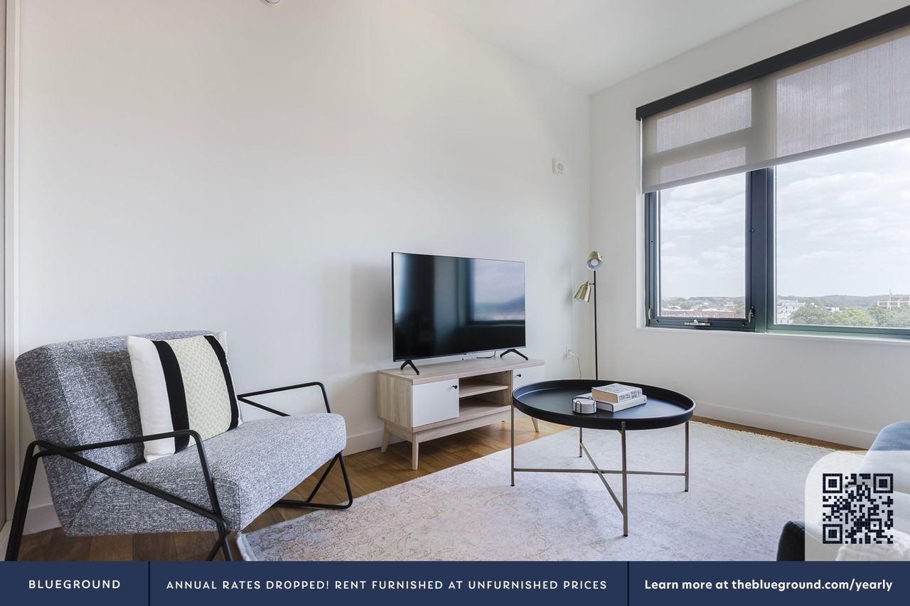 1212 4th Street Southeast - Photo 4 of 37