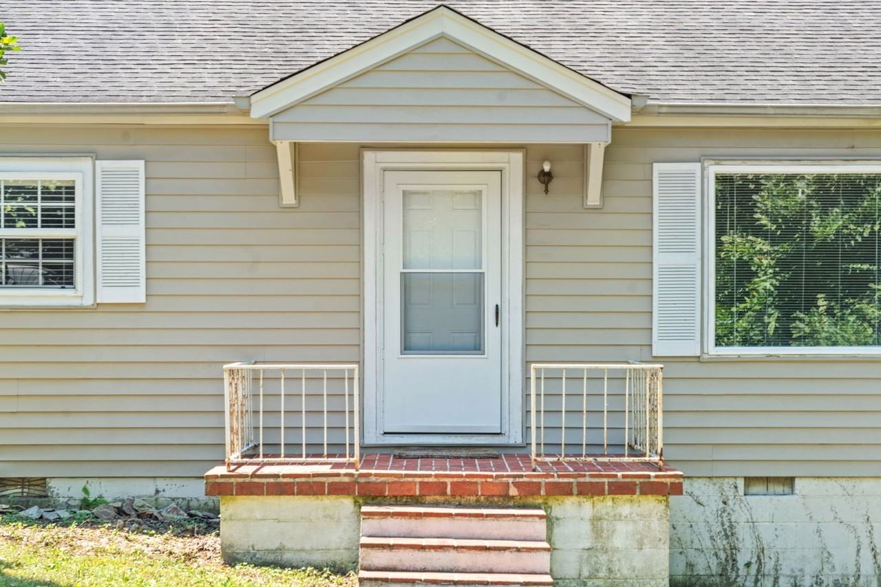 1011 Buck Dr - Photo 4 of 24