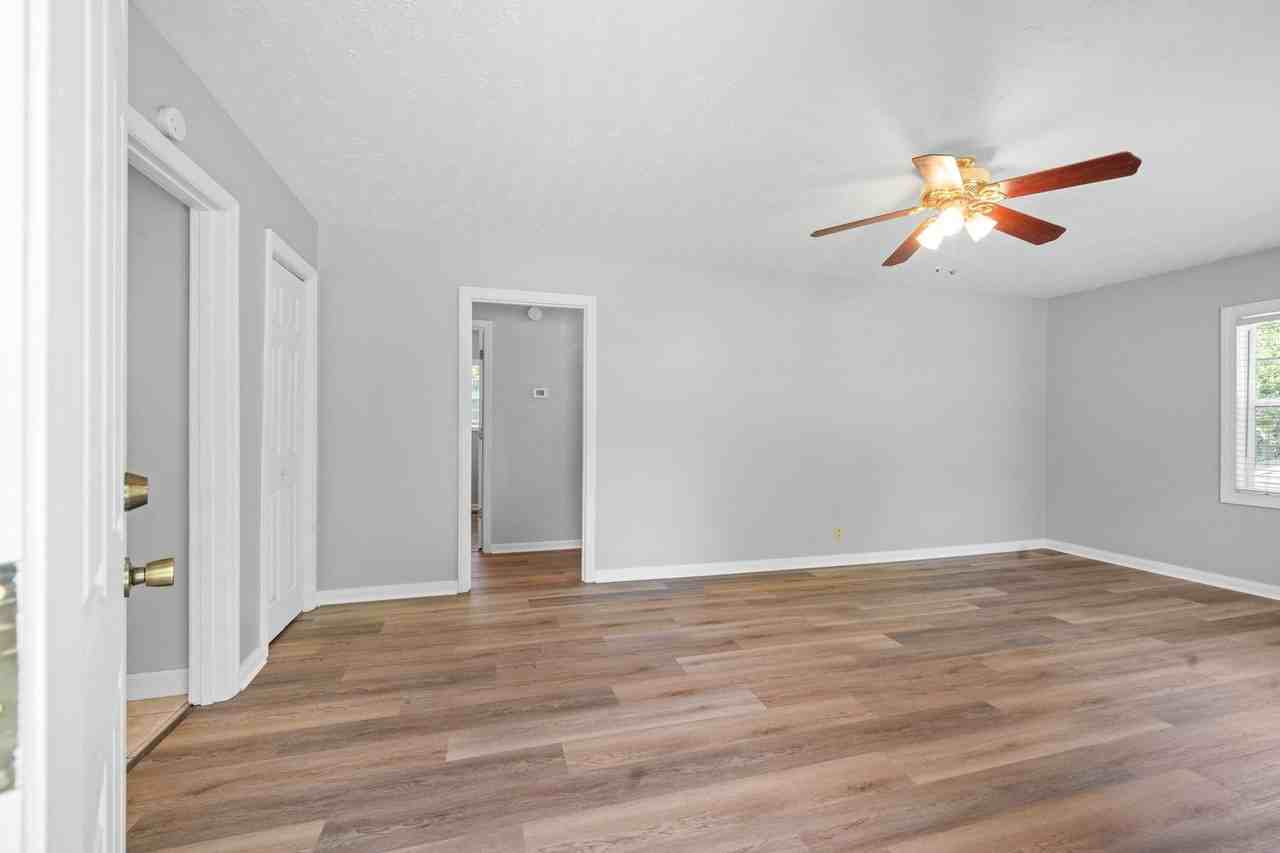 1011 Buck Dr - Photo 5 of 24
