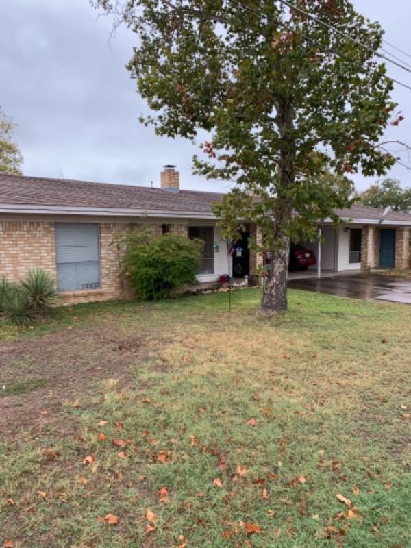 1823 Greenwood Ln - Photo 3 of 9