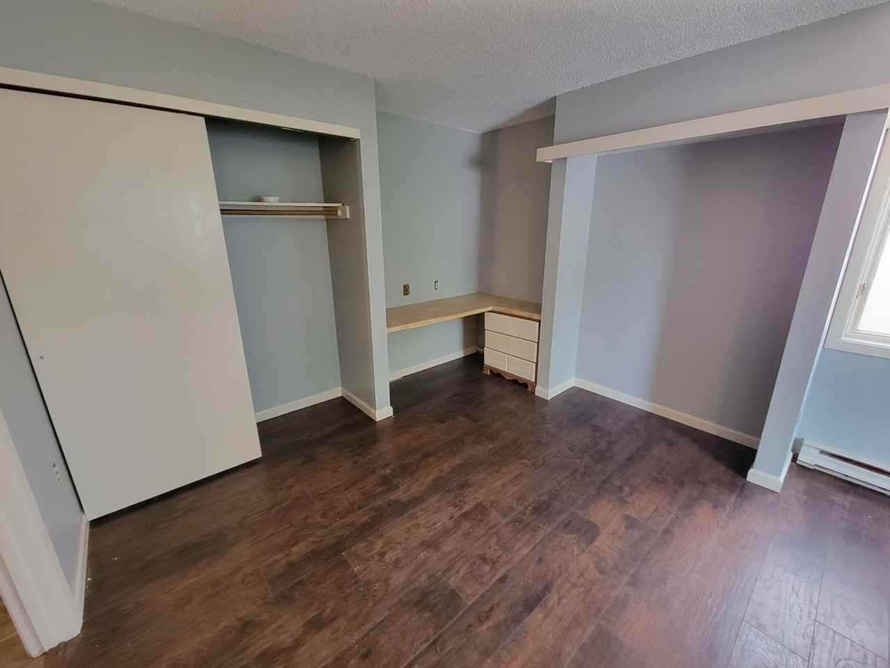 1526 E Superior St #4 - Photo 4 of 10