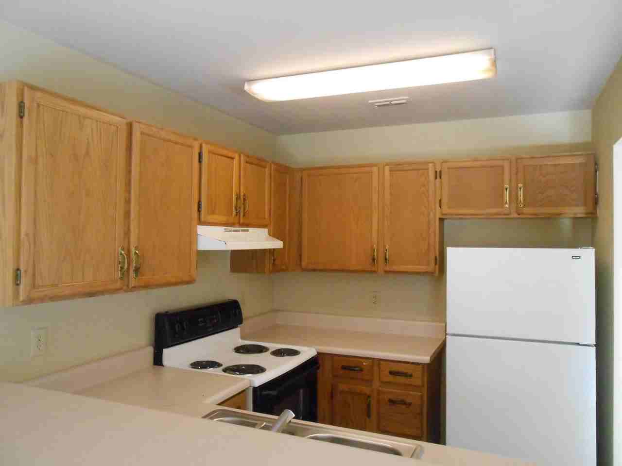 1909 Belle Vue Way Apt E - Photo 7 of 14