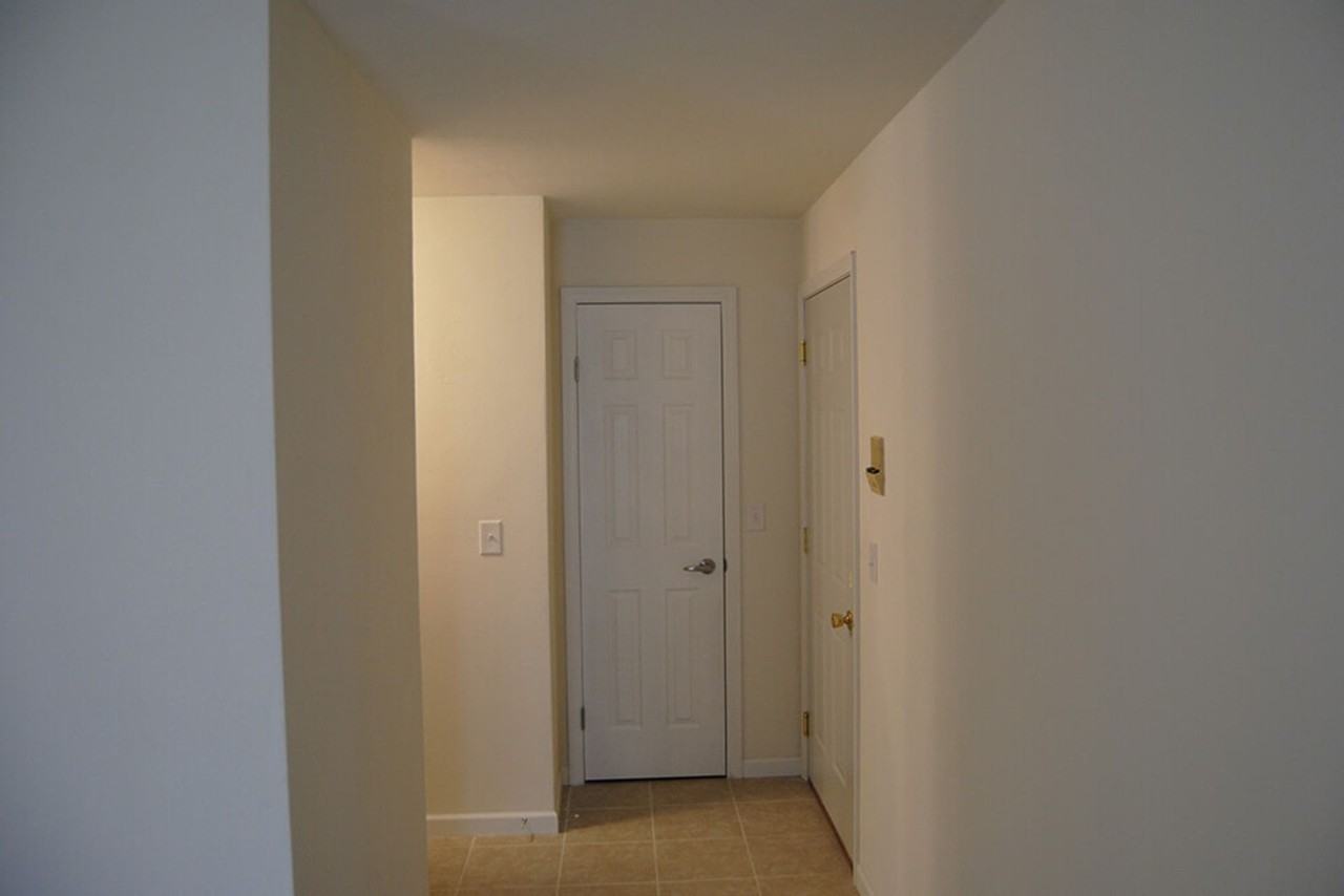 Granada Court Apartments - Photo 4 of 19