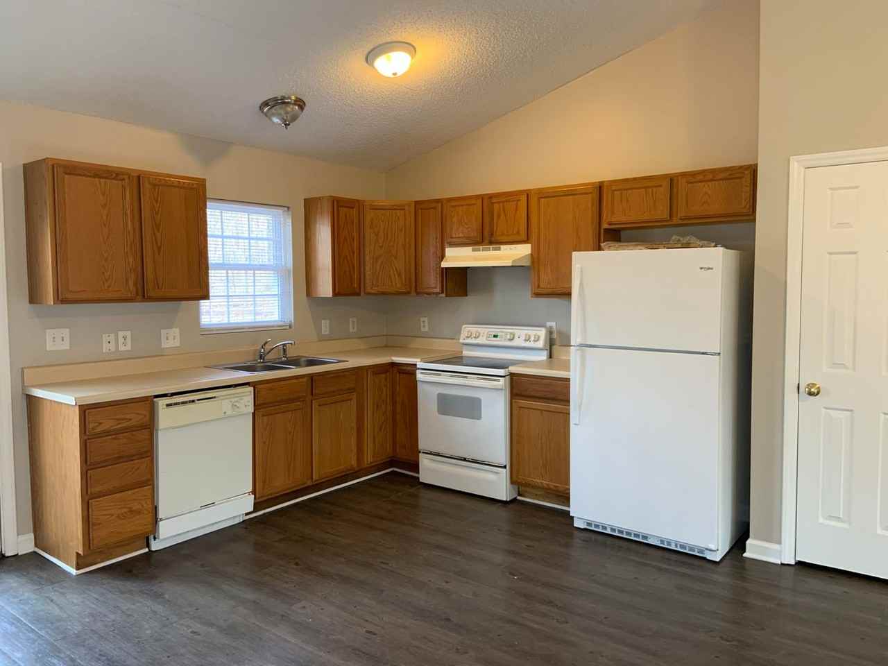 2443 Watkins Grove Pt - Photo 4 of 11