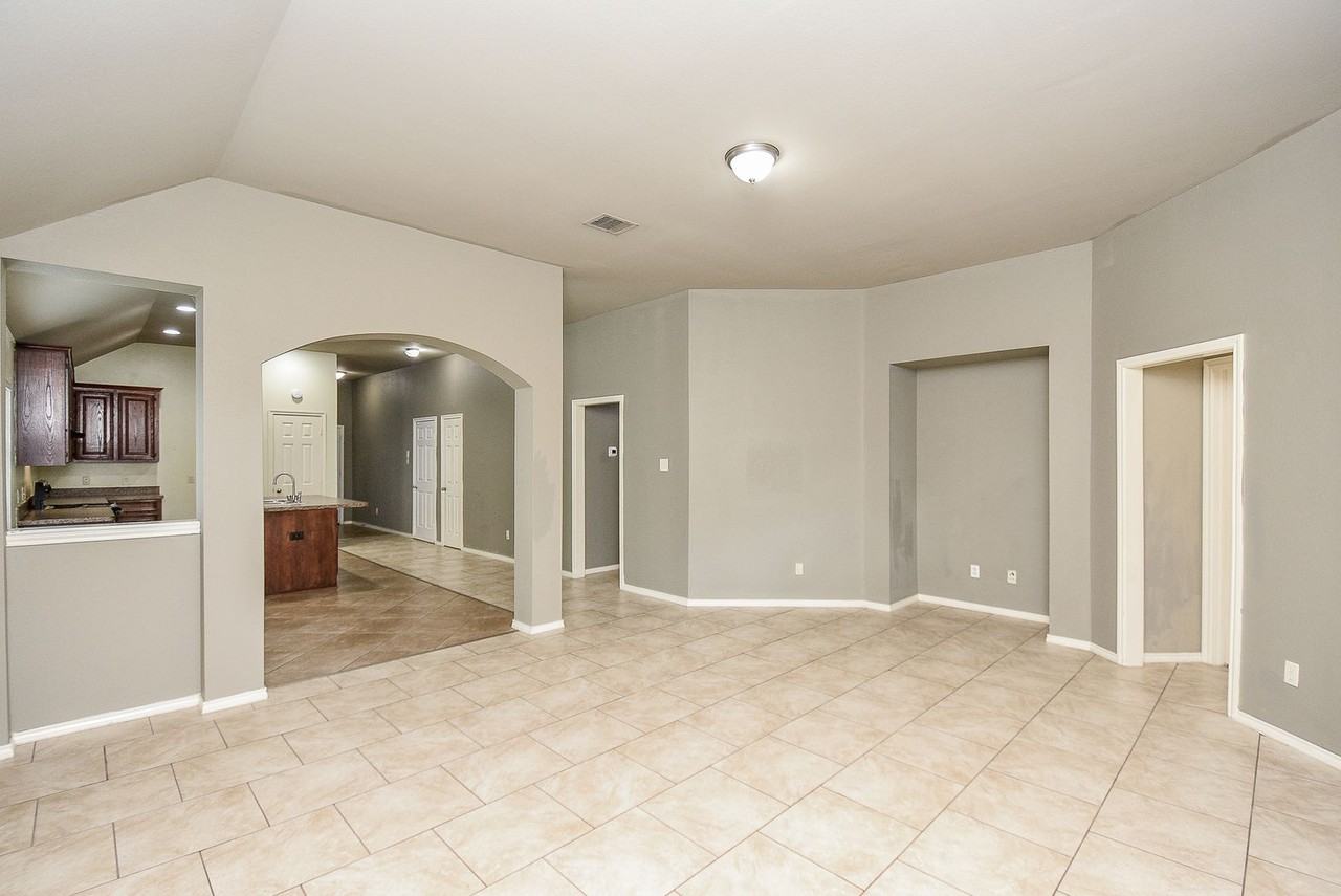9235 Black Tooth Way - Photo 5 of 32