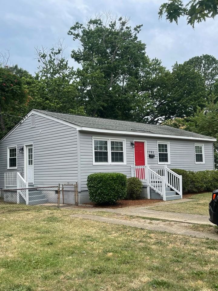 7701 Roanoke Ave - Photo 2 of 17