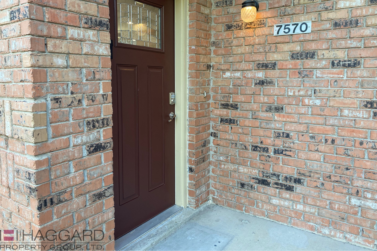7570 Kings Ridge Rd - Photo 2 of 25
