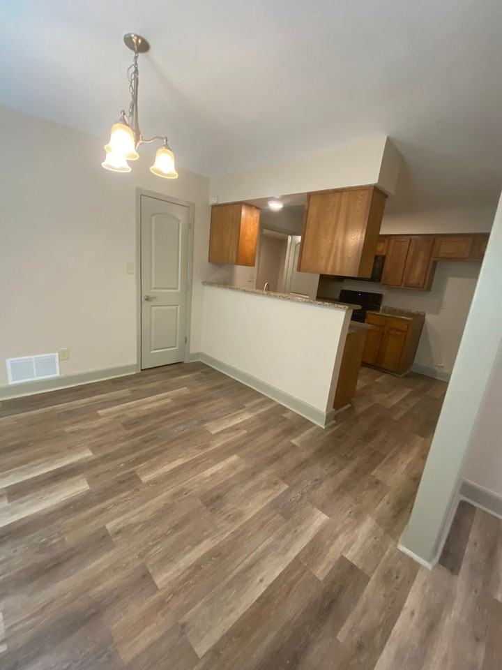 7570 Kings Ridge Rd - Photo 6 of 25