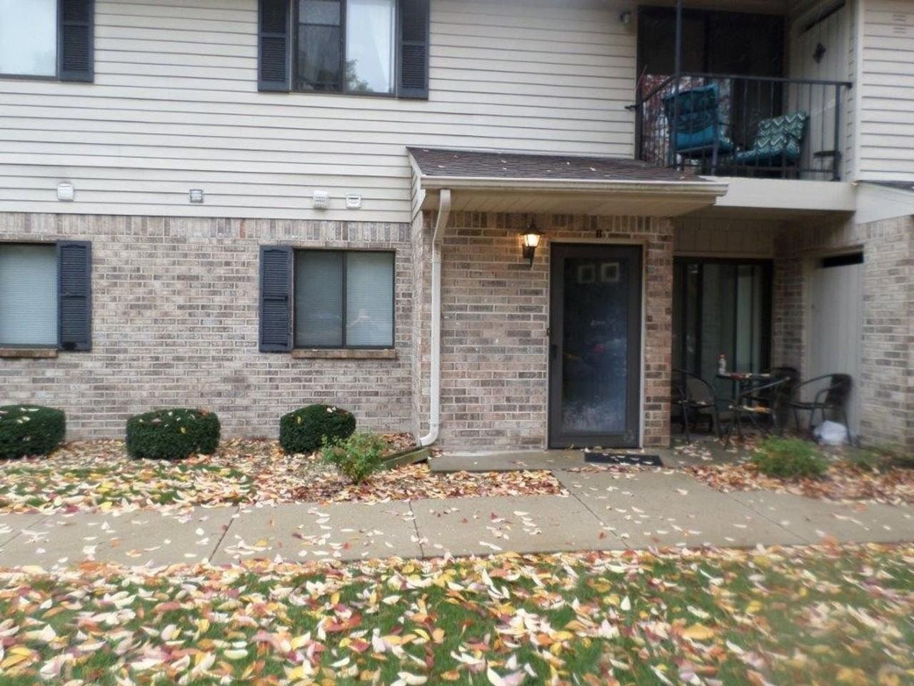 3938 81st St #B - Photo 3 of 22