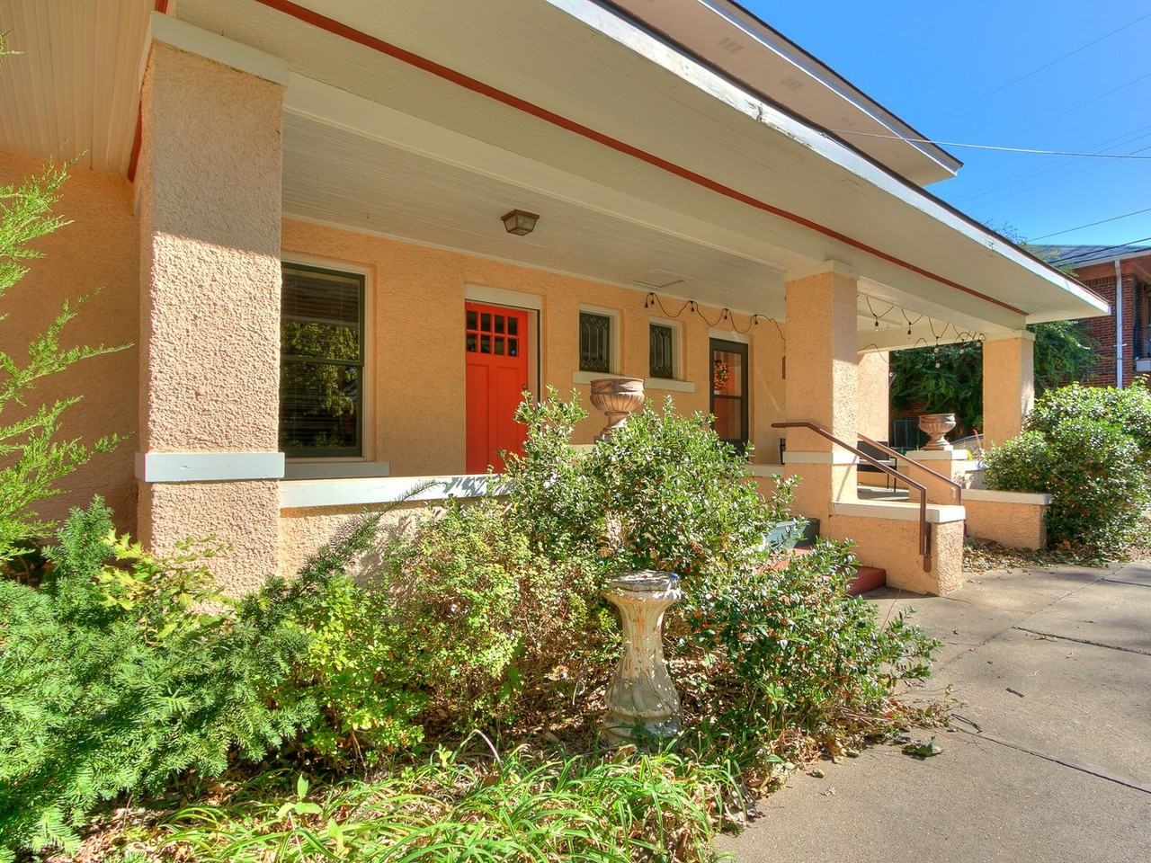 2016 N Lee Ave - Photo 3 of 50