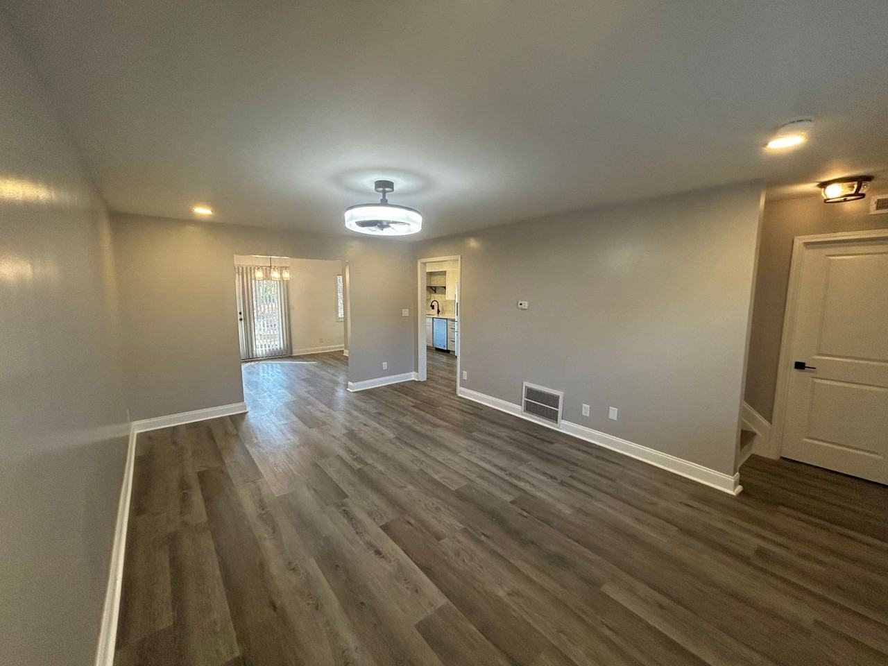 9156 Black Heath Cir #E - Photo 7 of 25