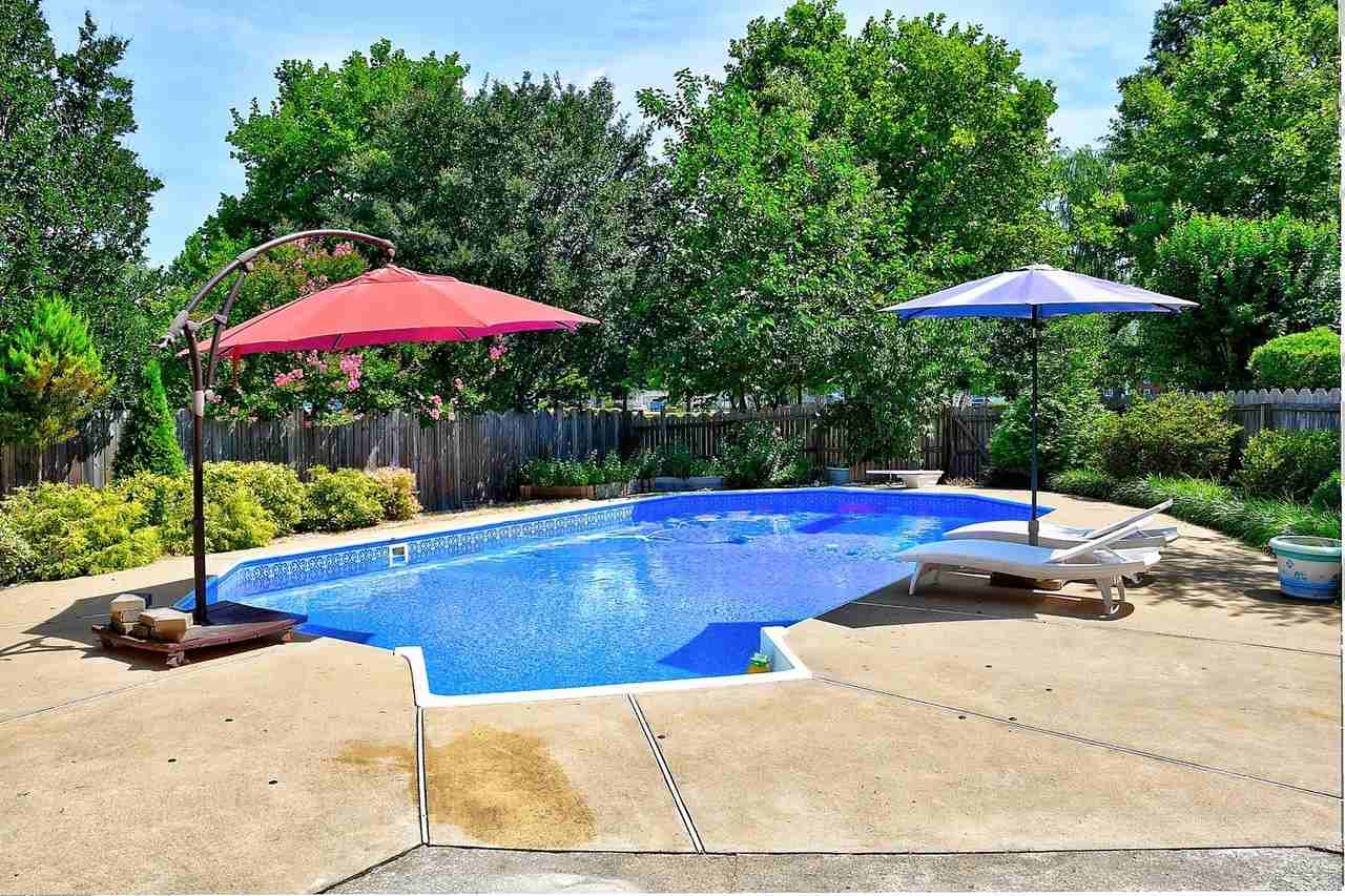 1204 Hartford Ct - Photo 2 of 41