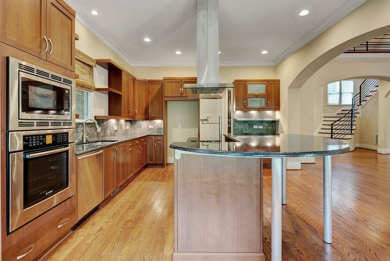 2501 Shadow Hills Ct - Photo 7 of 35