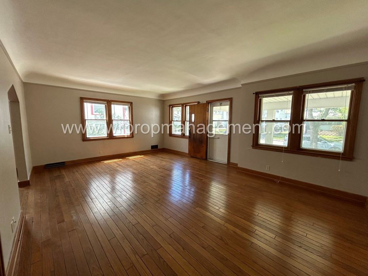 4124 Vermaas Ave - Photo 2 of 10