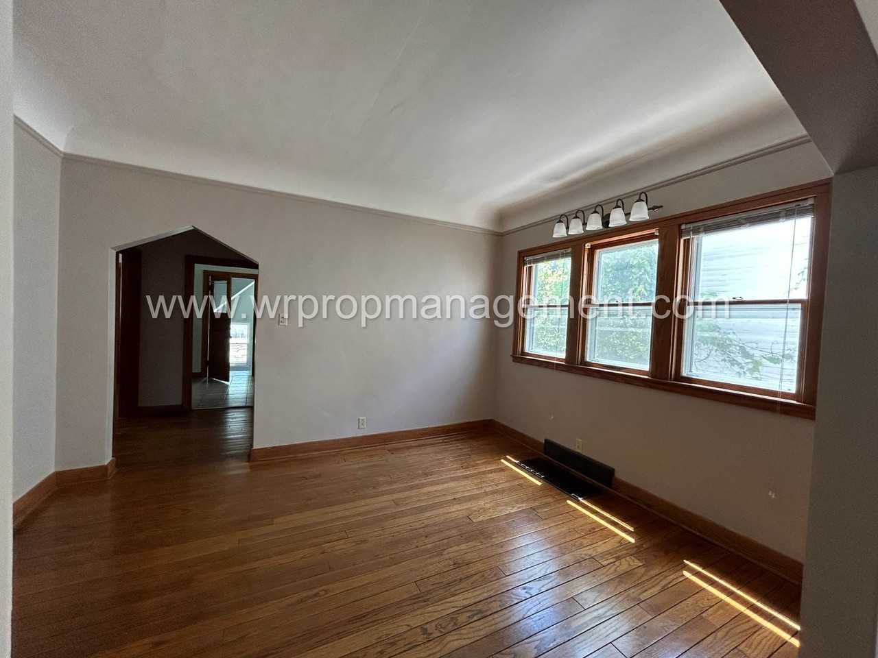 4124 Vermaas Ave - Photo 3 of 10