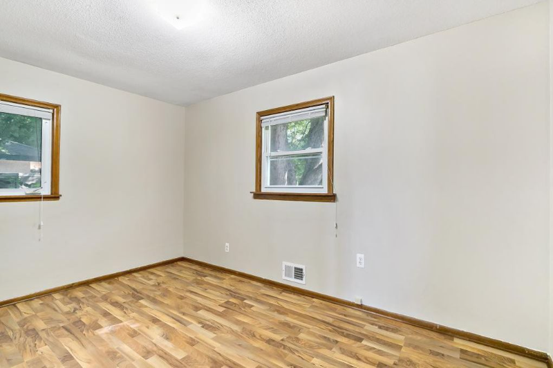 7534 4th St Ne - Photo 7 of 17