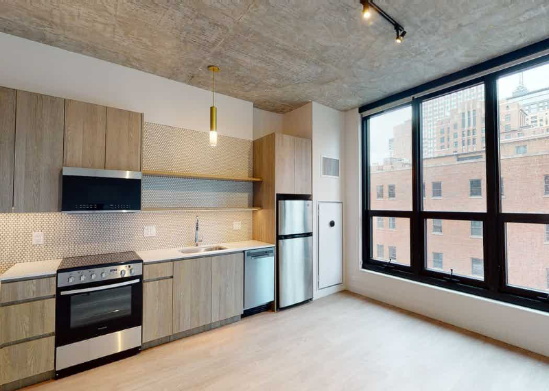 888 N Wells St - Photo 2 of 7
