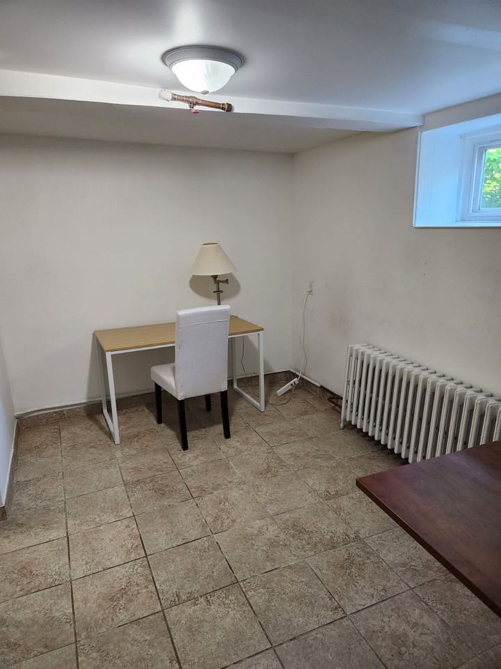 7 High Park Blvd - Photo 2 of 12