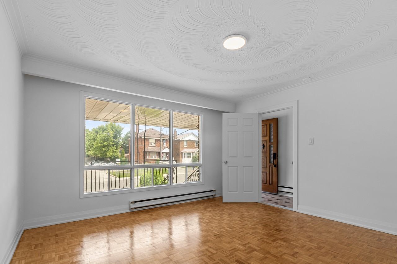 115 Trowell Avenue - Photo 9