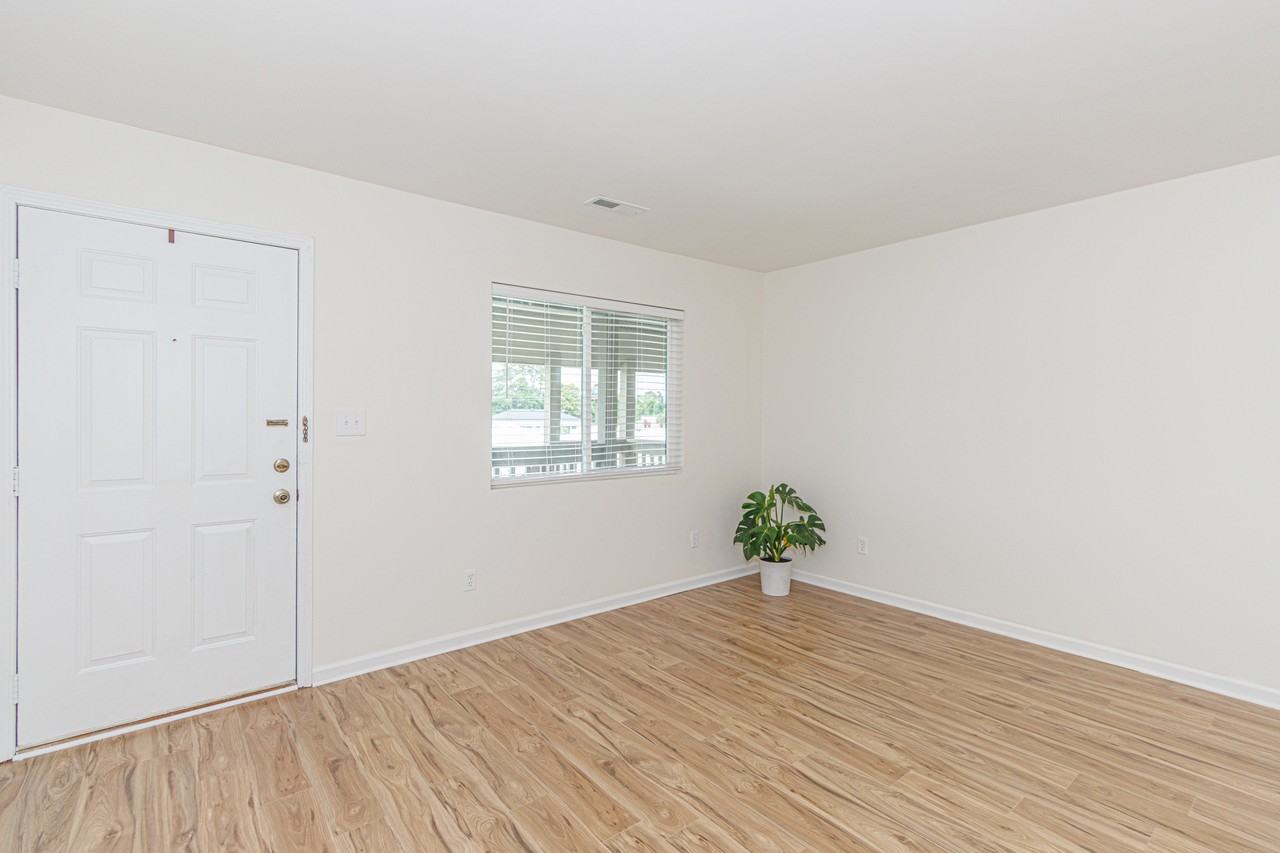 603 Wagon Wheel Rd #202 - Photo 4 of 12