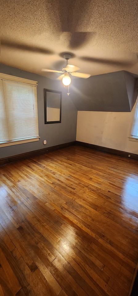 4712 W 8th St #NA - Photo 2 of 7