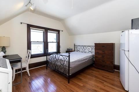 407 Wisconsin Ave #9 - Photo 7 of 15