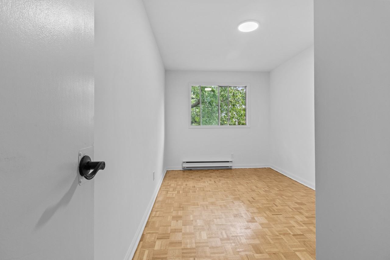 115 Trowell Avenue - Photo 7 of 22