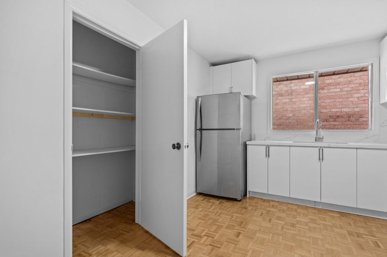 115 Trowell Avenue - Photo 3 of 22