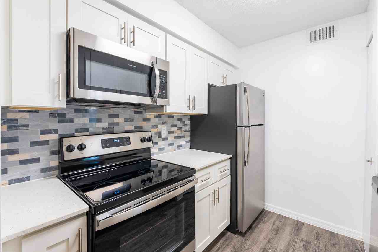 Fisherman's Landing Apartment Homes - Photo 2 of 26