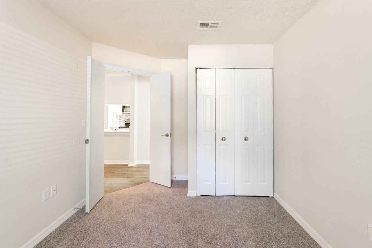 Fisherman's Landing Apartment Homes - Photo 7 of 26