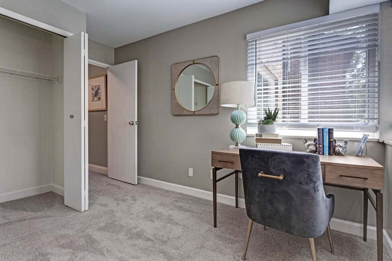 Ridgewood Apartments - Photo 5 of 20