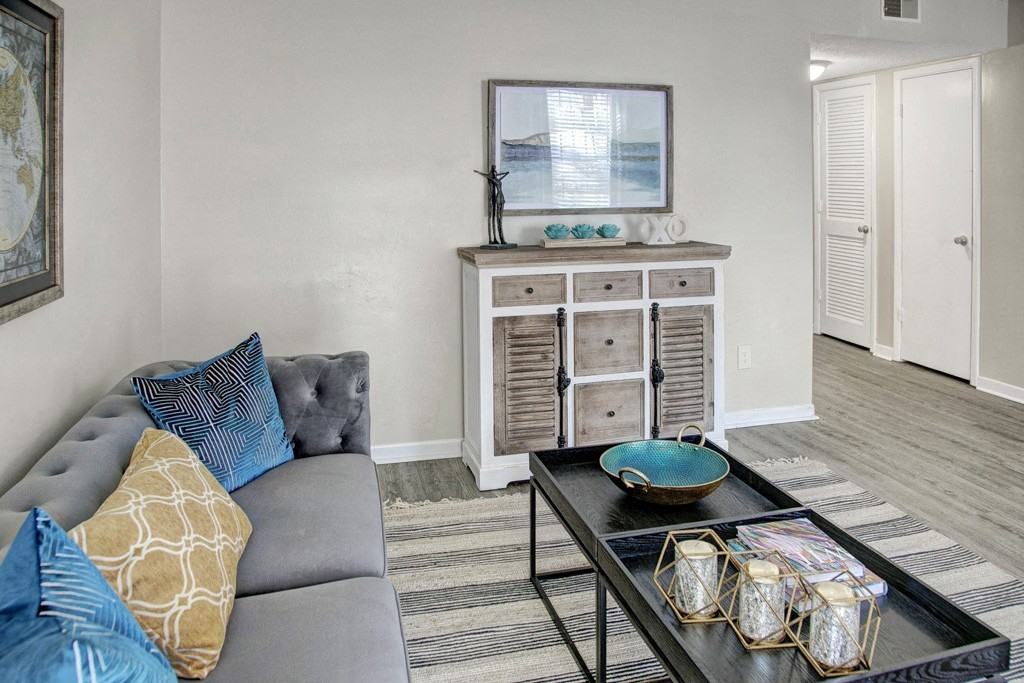 Madison Park Apartments & Townhomes - Photo 4 of 18