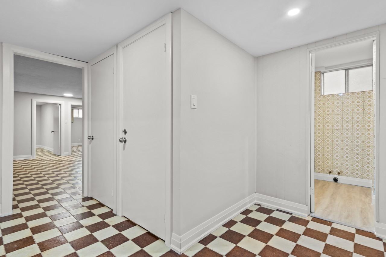 115 Trowell Avenue #BSMT - Photo 6 of 20