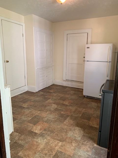 803 Charles Avenue - Photo 3 of 15