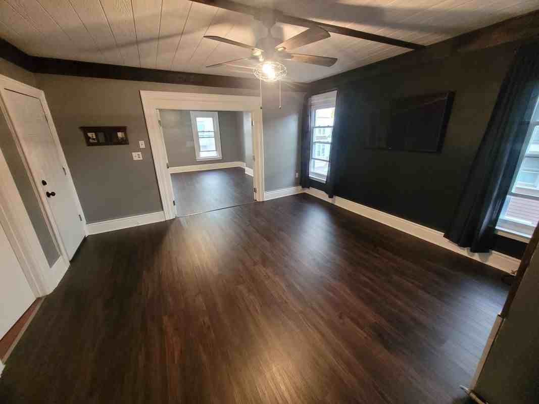 1523 3rd Ave - Photo 2 of 8