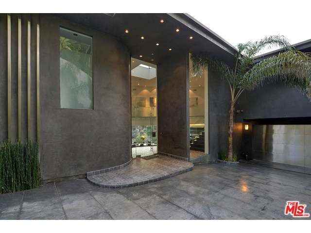 1778 Viewmont Dr - Photo 3 of 54