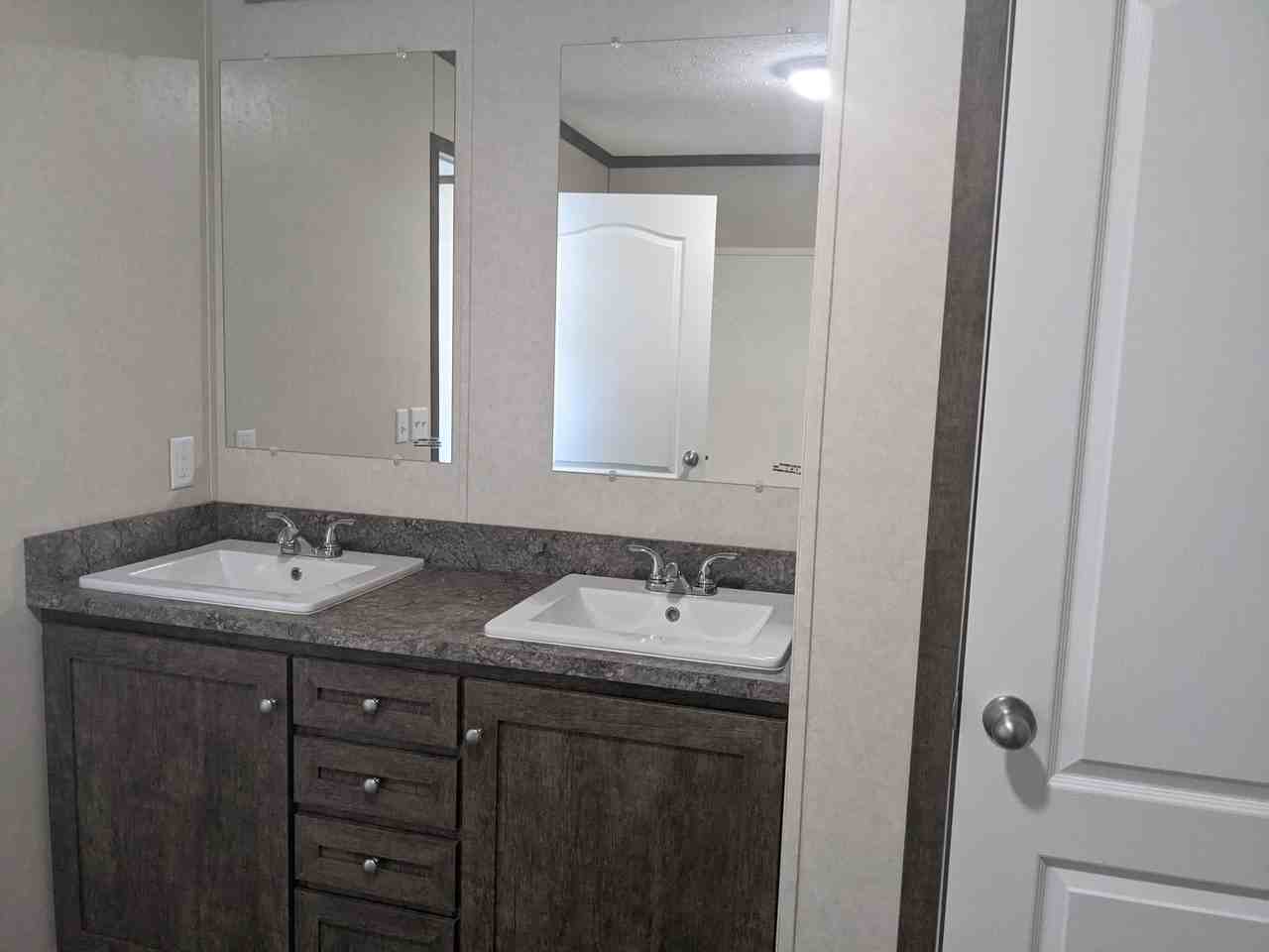 215 Boman Street #215 - Photo 7 of 9