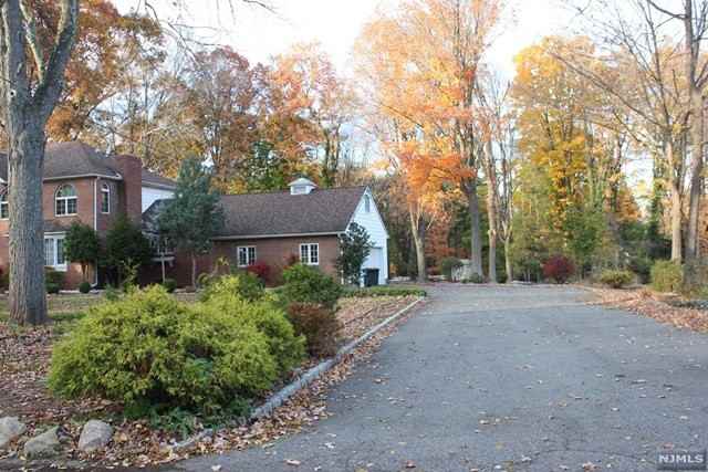 7 Old Chimney Rd - Photo 2 of 14