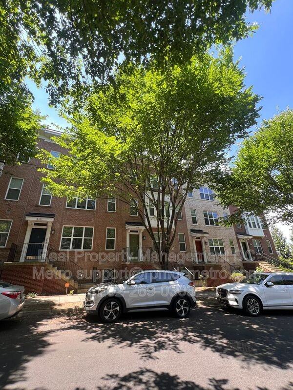 2501 Sayles Pl Se #5